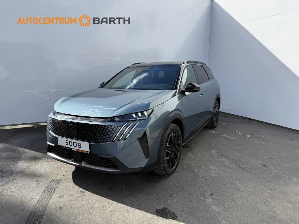 Peugeot 5008 GT e-DCS6 Hybrid / 107kW
