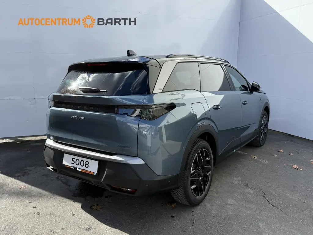 Peugeot 5008 GT e-DCS6 Hybrid / 107kW