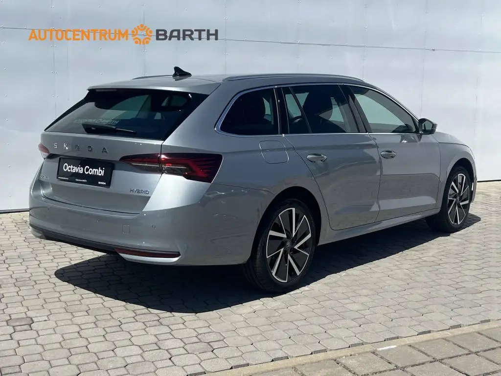 Škoda Octavia Combi 130 let Premium 7DSG 1,5TSI / 110kW