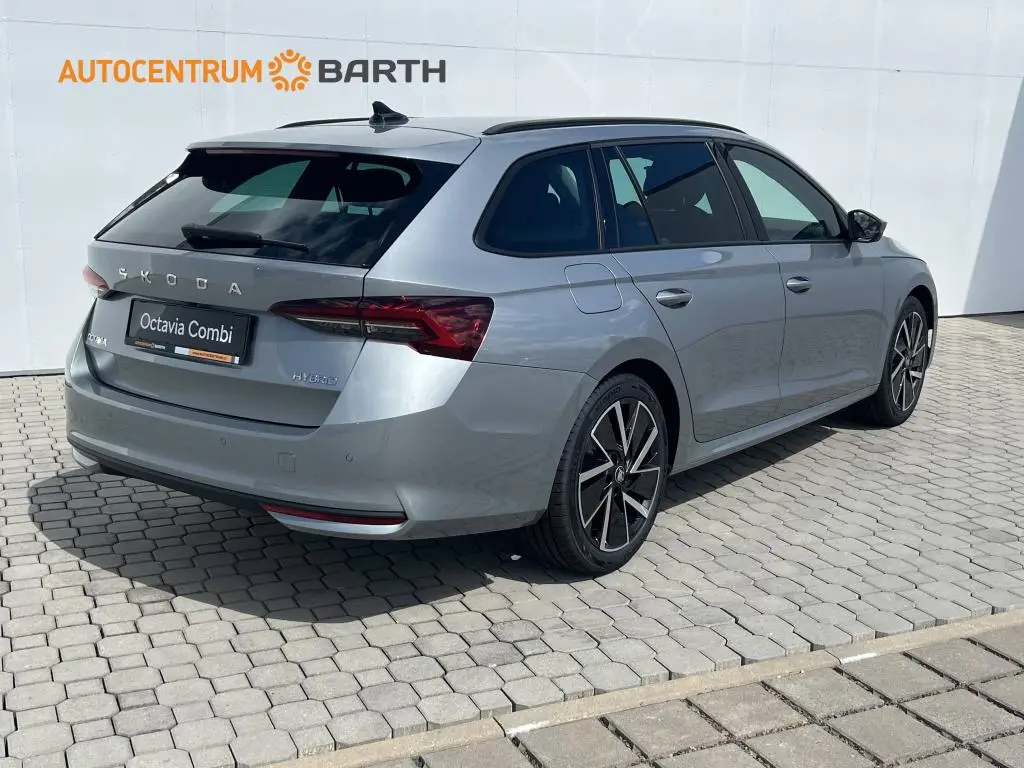 Škoda Octavia Combi Combi Dynamic 7DSG 1,5TSI / 110kW