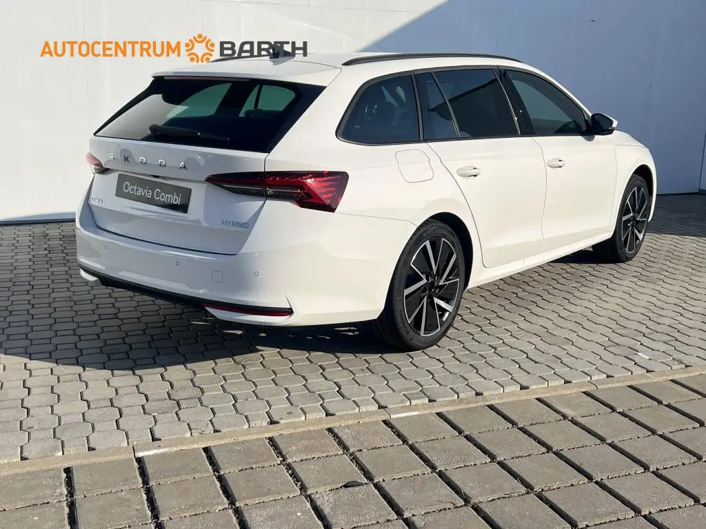 Škoda Octavia Combi Combi Dynamic 7DSG 1,5TSI / 110kW