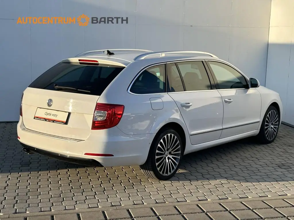 Škoda Superb Combi Elegance 4x4 DSG 2,0TDI / 125kW