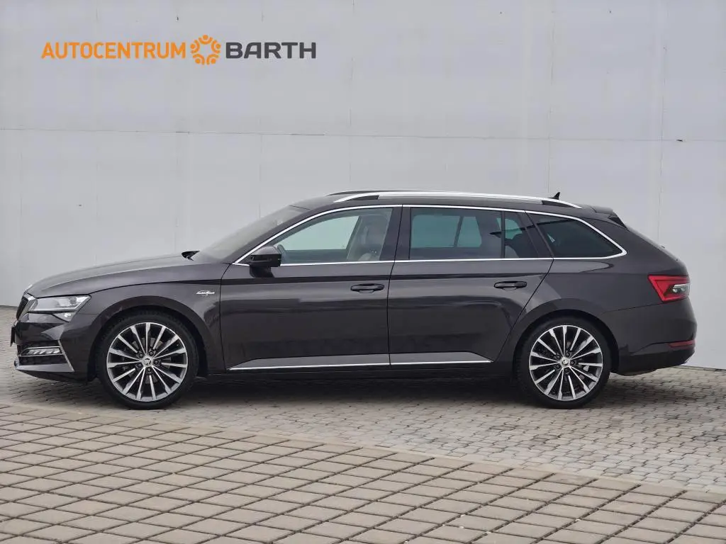 Škoda Superb Combi L&K 7DSG 2,0TSI / 140kW