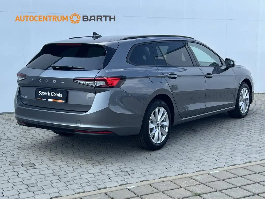 Škoda Superb Combi Selection 7DSG 2,0TDI / 110kW