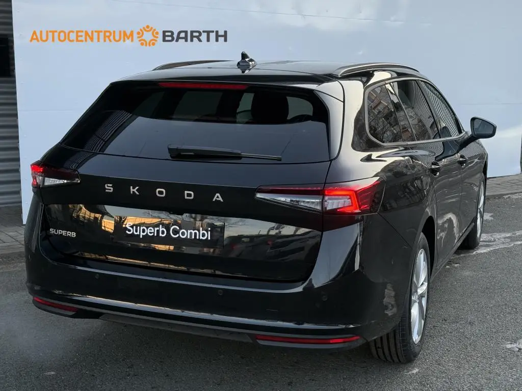 Škoda Superb Combi Selection 7DSG 2,0TDI / 110kW