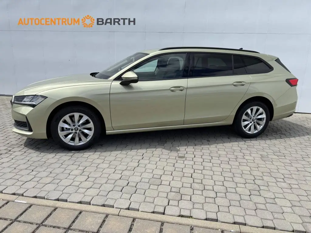 Škoda Superb Combi Selection 7DSG 2,0TDI / 110kW