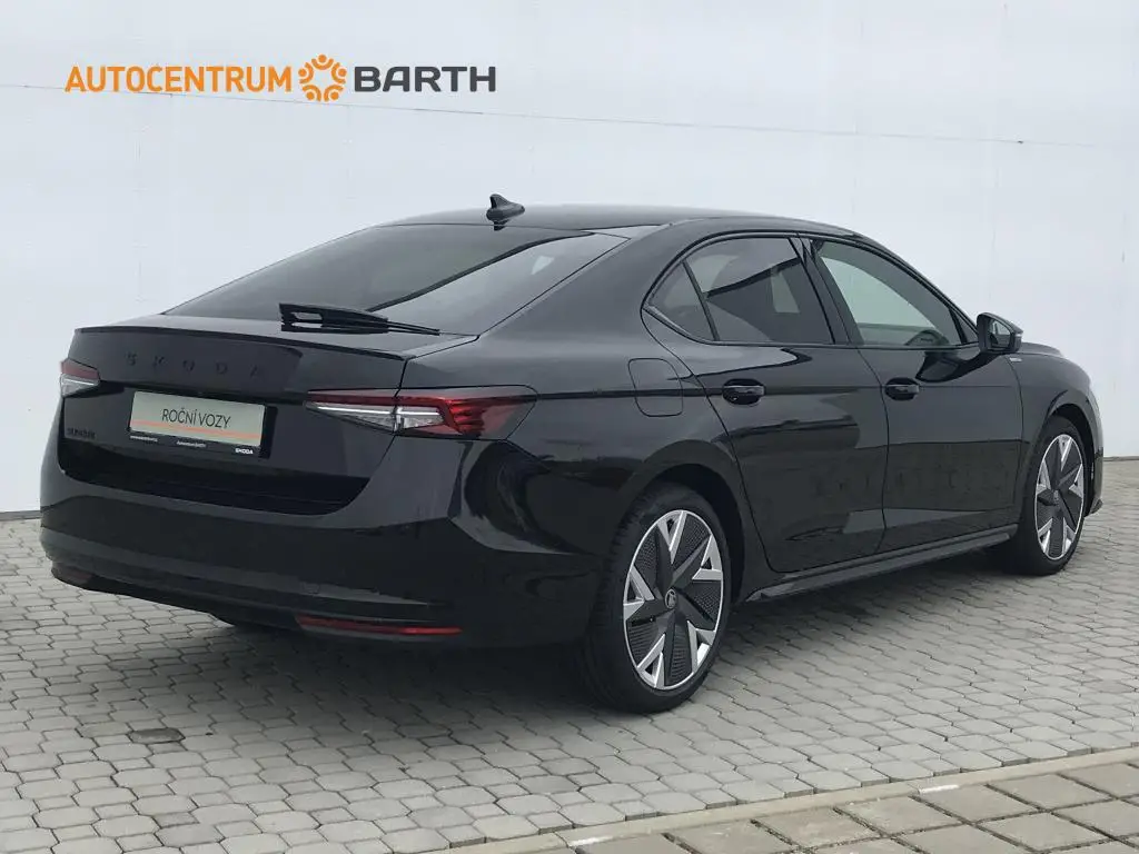Škoda Superb Sportline  2,0 TDI 110 kW 7DSG 2,0TDI / 110kW