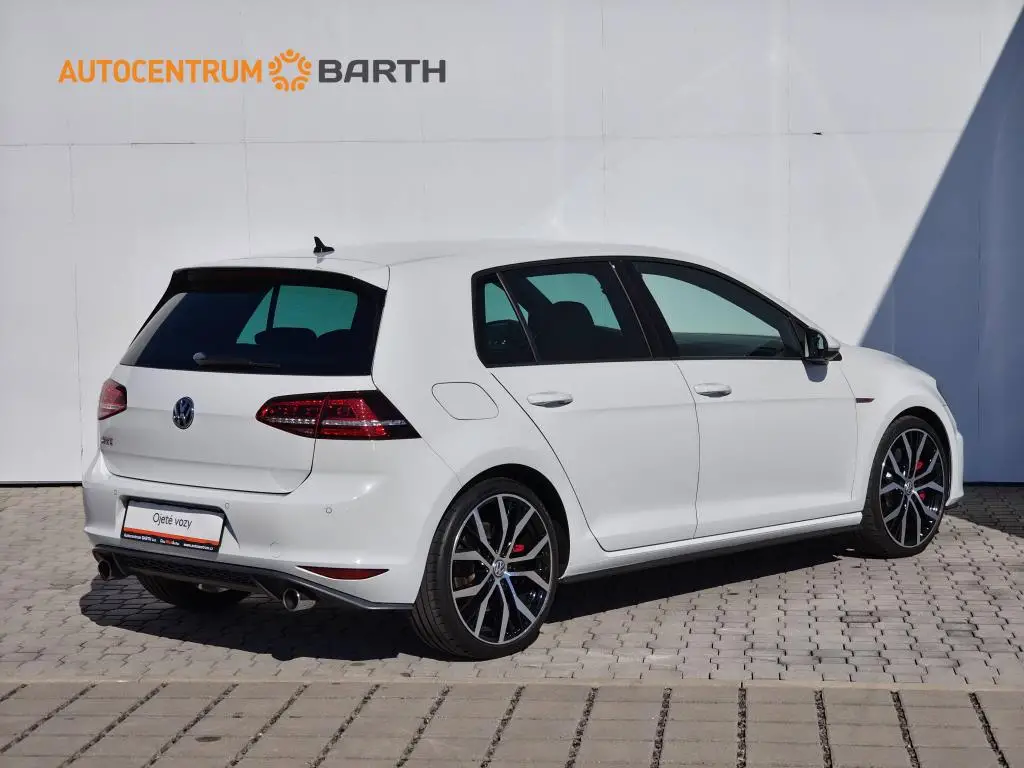 Volkswagen Golf 7 GTI Performance DSG 2,0TSi / 169kW