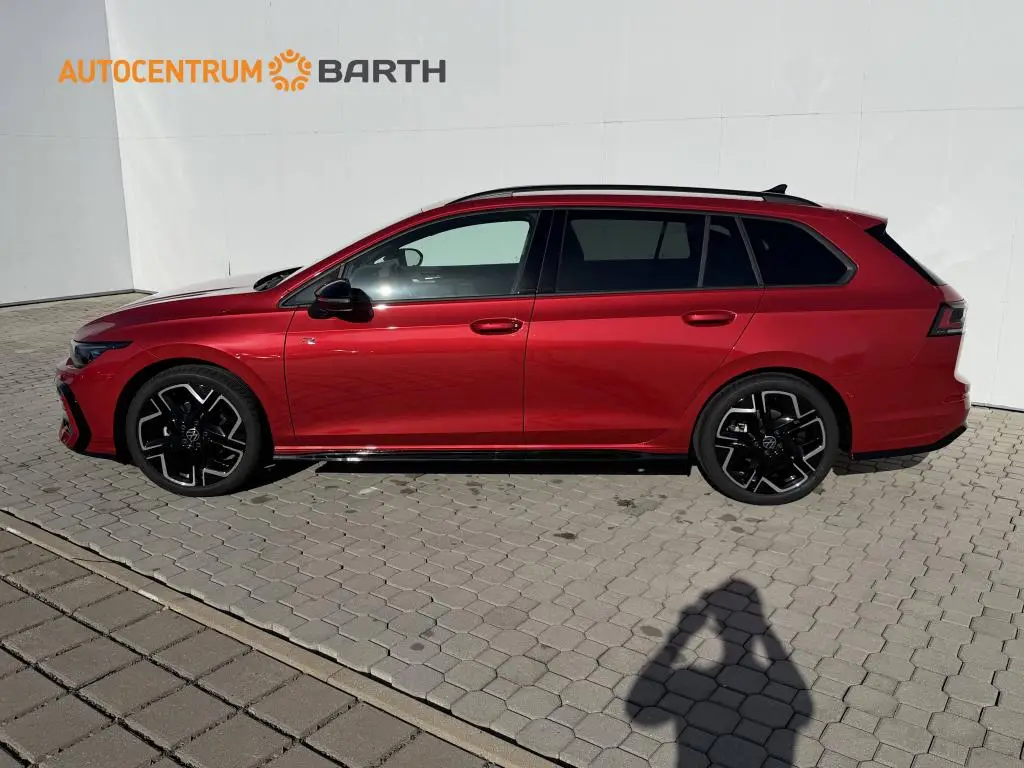 Volkswagen Golf Variant R-Line People 7DSG mHEV 1,5eTSI / 110kW