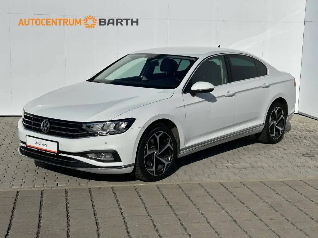 Volkswagen Passat Elegance 7DSG 2,0TSI / 140kW