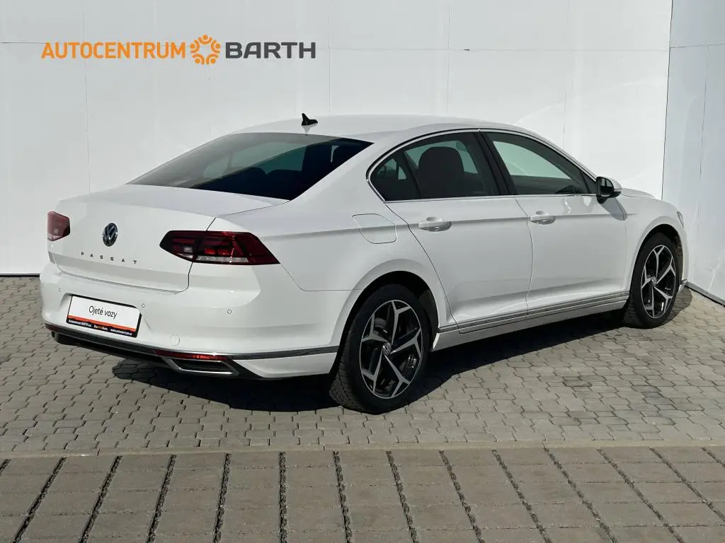 Volkswagen Passat Elegance 7DSG 2,0TSI / 140kW