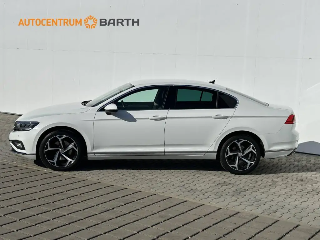Volkswagen Passat Elegance 7DSG 2,0TSI / 140kW