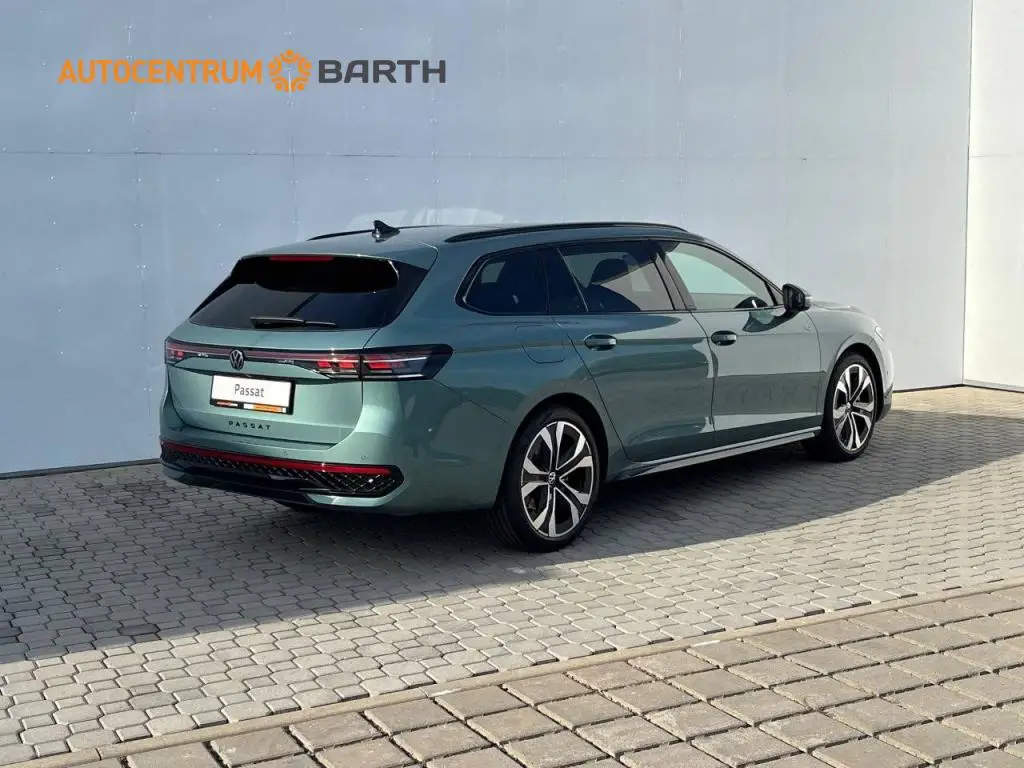 Volkswagen Passat R-Line Family 7DSG 2,0TSI / 150kW