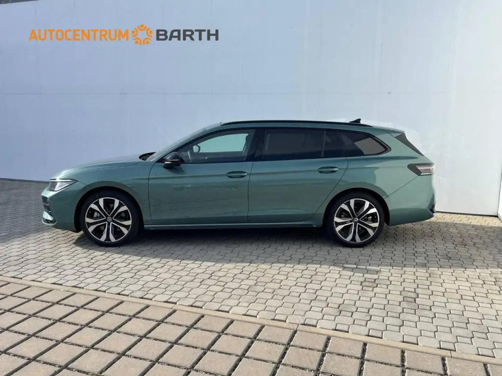 Volkswagen Passat R-Line Family 7DSG 2,0TSI / 150kW