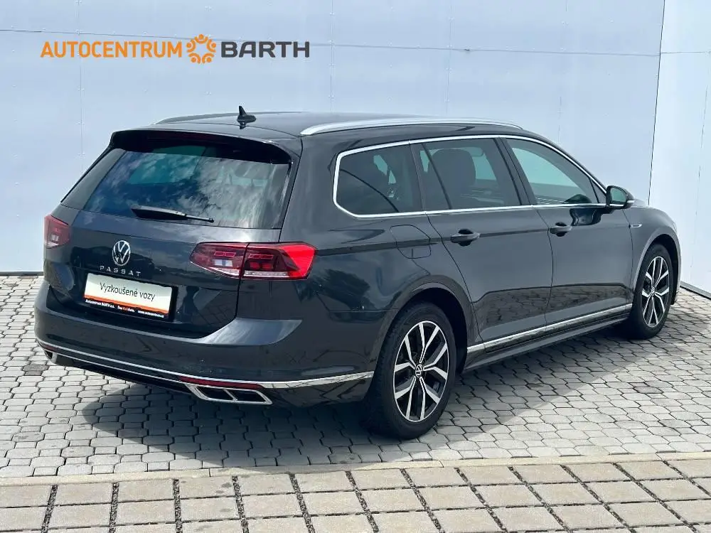 Volkswagen Passat Variant Business  2,0TDi / 110kW