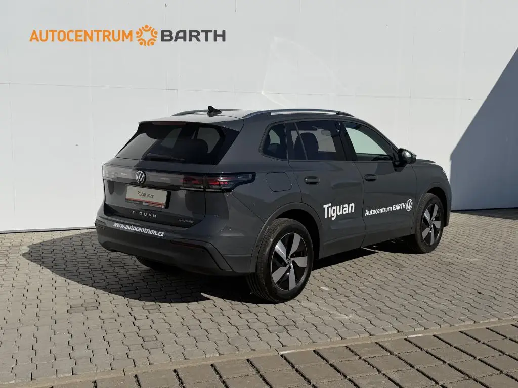 Volkswagen Tiguan People PHEV 19,7kWh  1,5TSi / 110kW