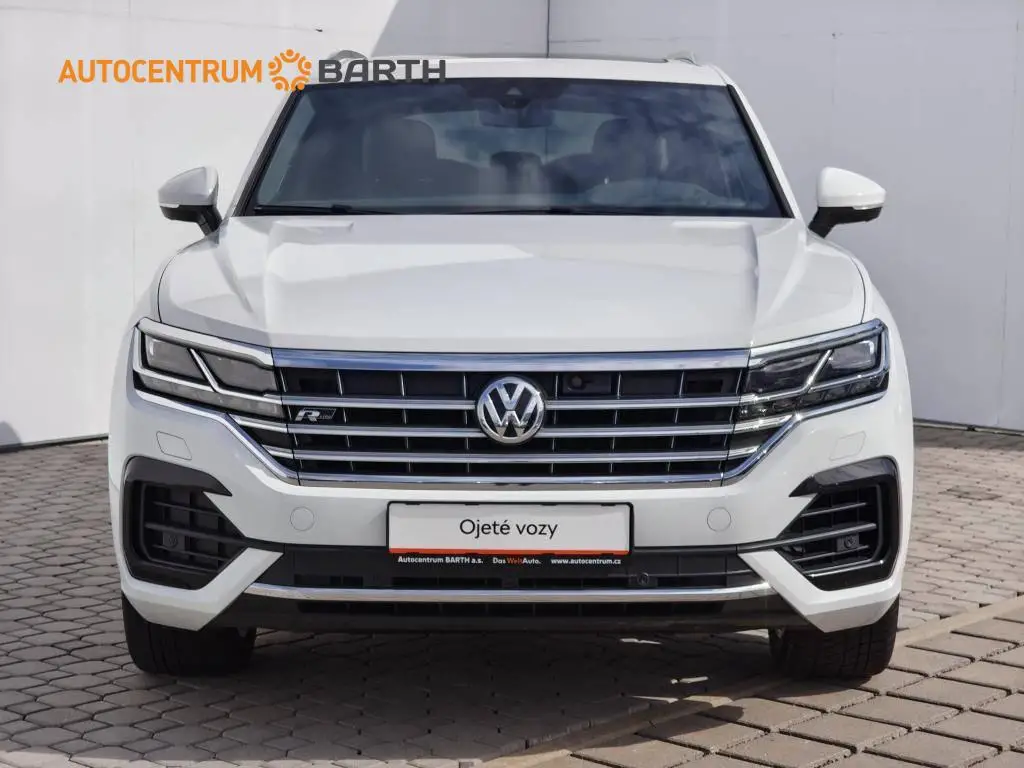 Volkswagen Touareg R-Line 8TT 4Motion 3,0TDI V6 / 210kW