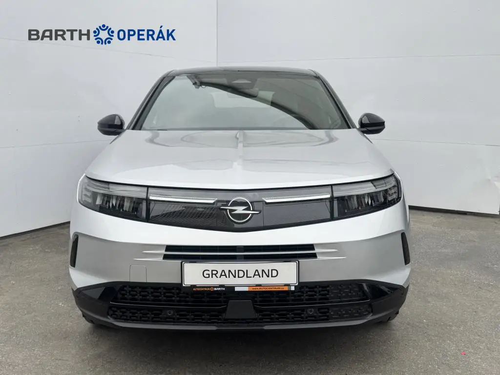 Opel Grandland GS Hybrid TURBO eDCT6 1.2 TURBO / 107kW