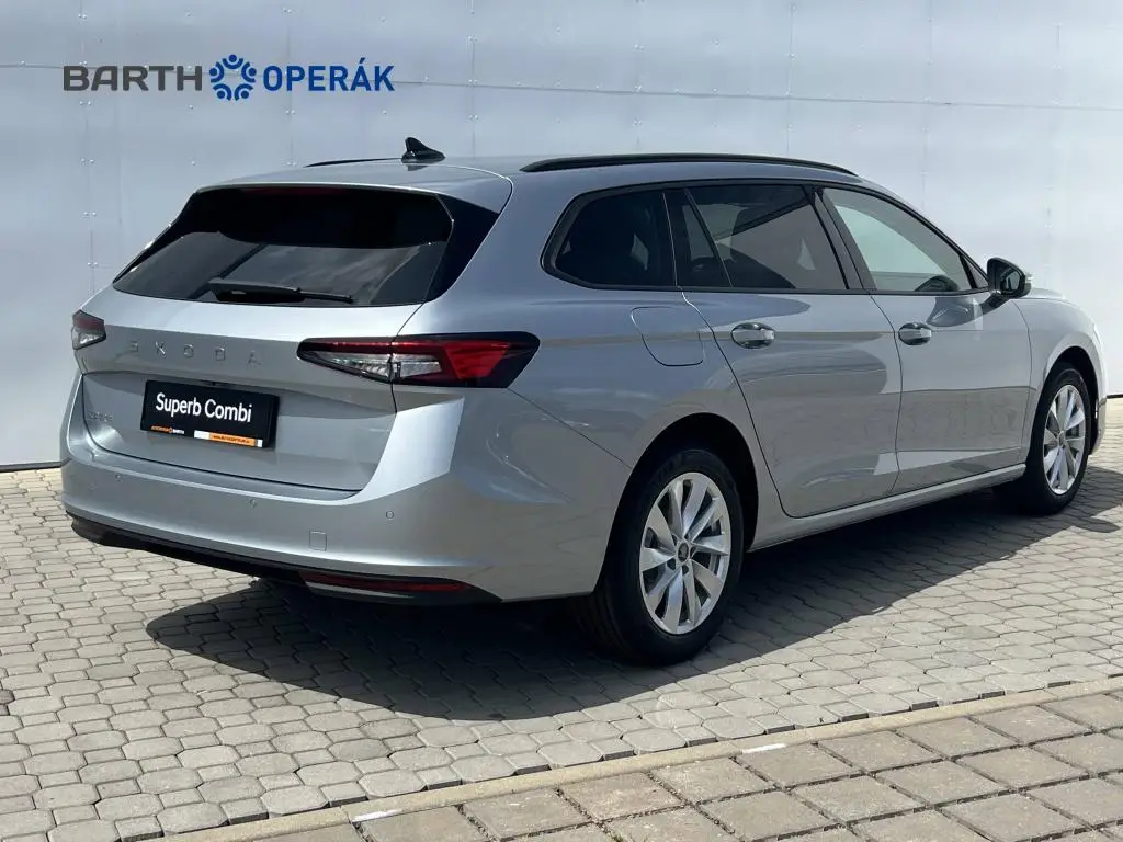 Škoda Superb Combi Selection 7DSG 2,0TDI / 110kW