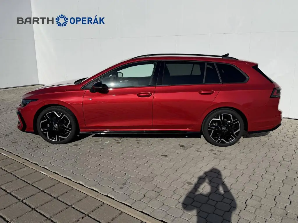 Volkswagen Golf Variant R-Line People 7DSG mHEV 1,5eTSI / 110kW