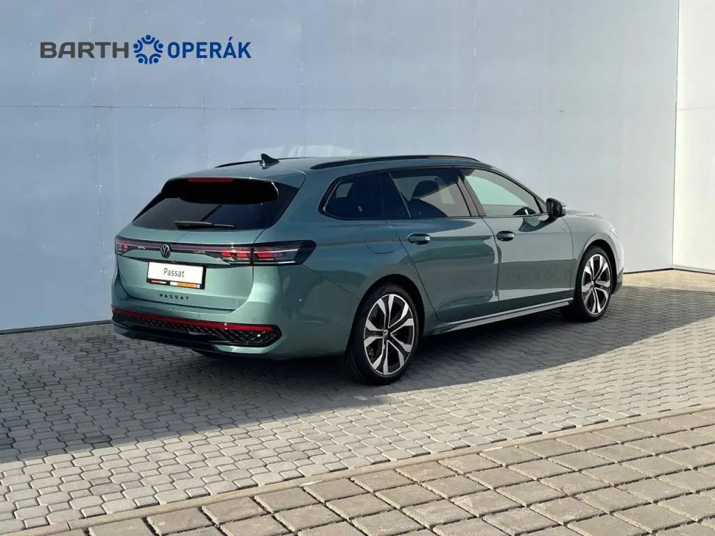 Volkswagen Passat R-Line Family 7DSG 2,0TSI / 150kW