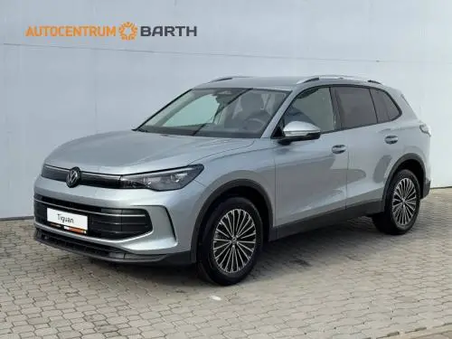 volkswagen-tiguan-people-7dsg-mhev-1-5etsi-96kwvin-513323-1-pjn-6aabe363d151b.jpg