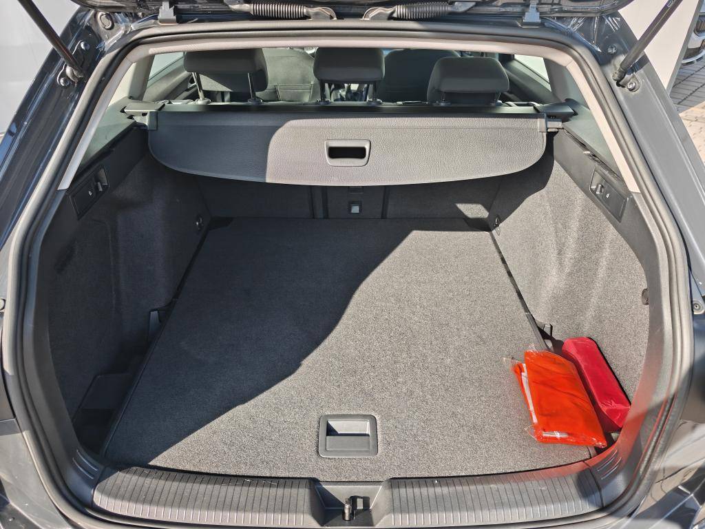Volkswagen Golf Variant Life 6G 1,5TSi / 96kW