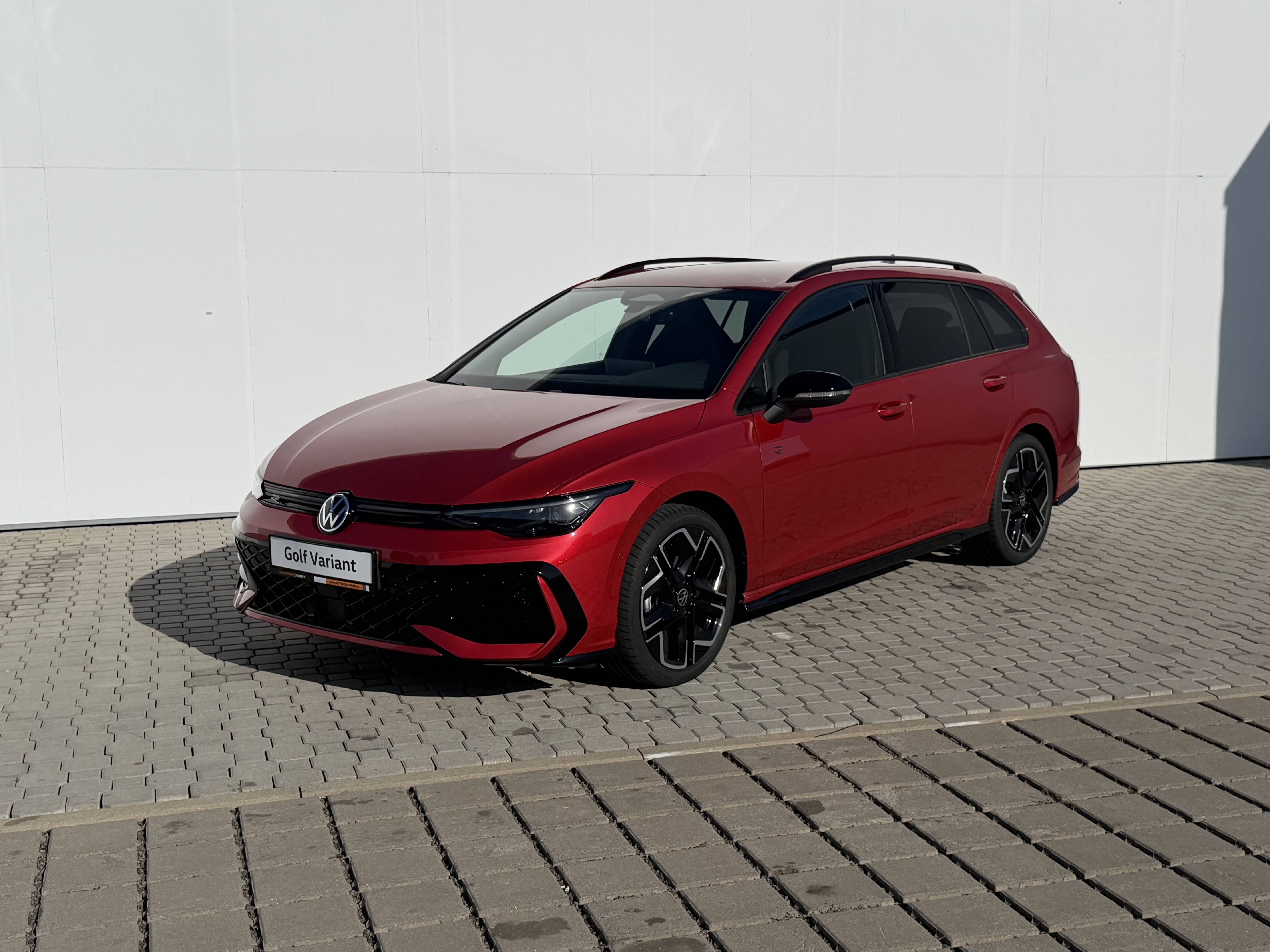 Volkswagen Golf Variant R-Line People 7DSG mHEV 1,5eTSI / 110kW