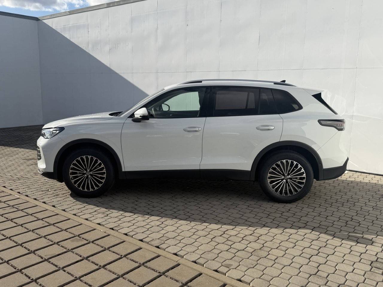 Volkswagen Tiguan People 7DSG mHEV 1,5eTSI / 96kW