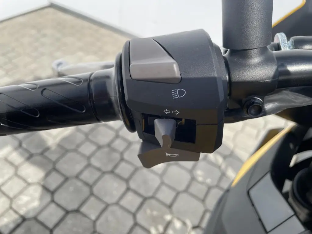 Aprilia Tuono 125 EU5+  / 11kW