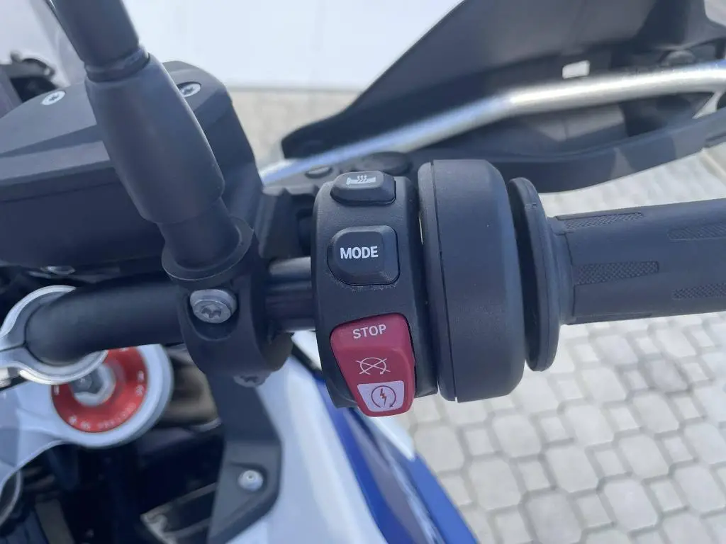BMW Motorrad F 900 GS  / 77kW