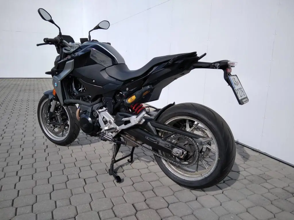 BMW Motorrad F 900 R  / 77kW