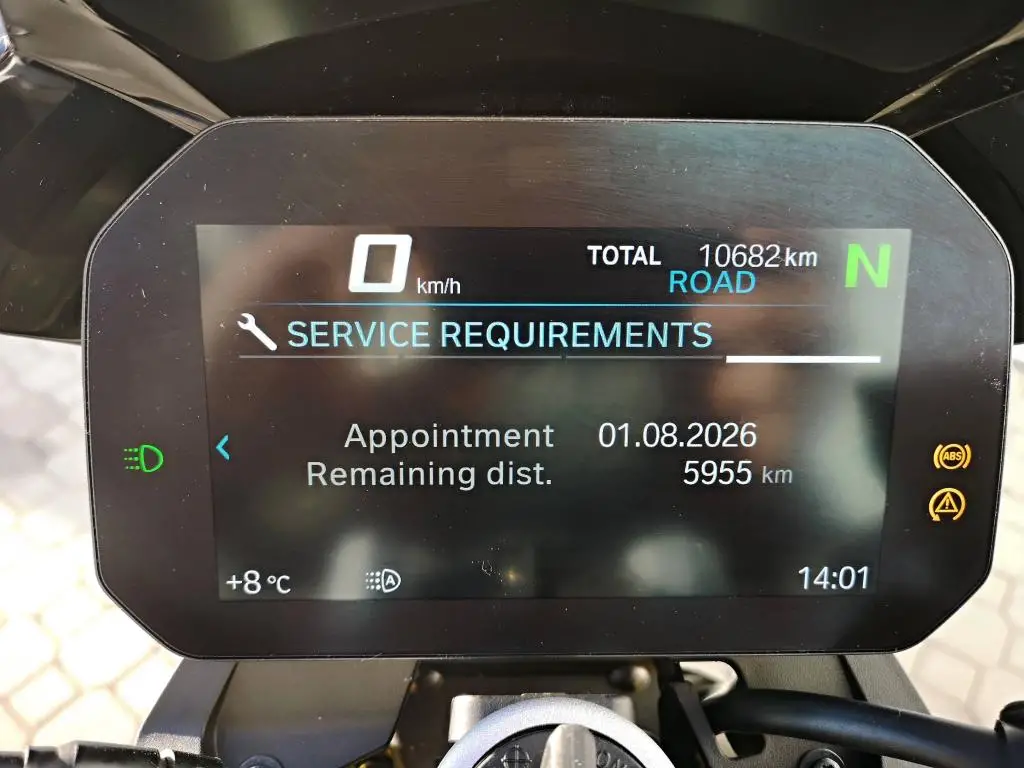 BMW Motorrad F 900 R  / 77kW