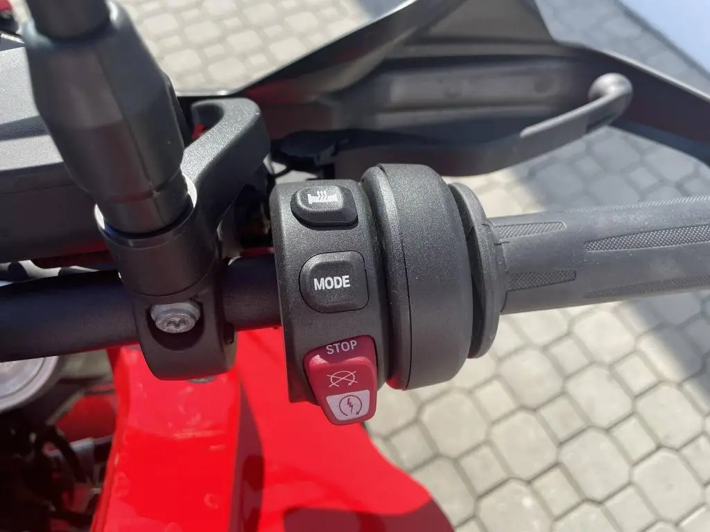 BMW Motorrad F 900 XR  / 77kW