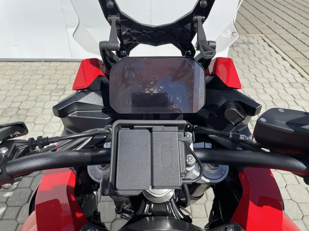 BMW Motorrad F 900 XR  / 77kW