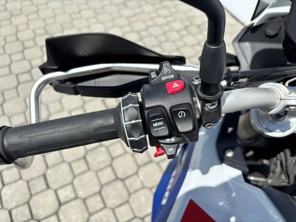 BMW Motorrad F900GS  / 77kW