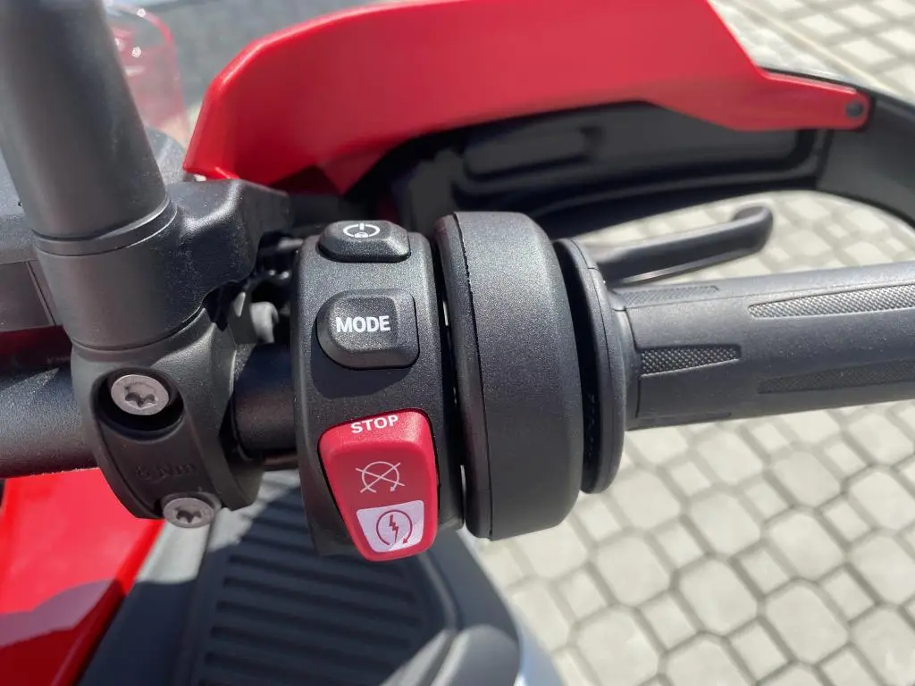 BMW Motorrad R 1300 GS ADVENTURE  / 107kW