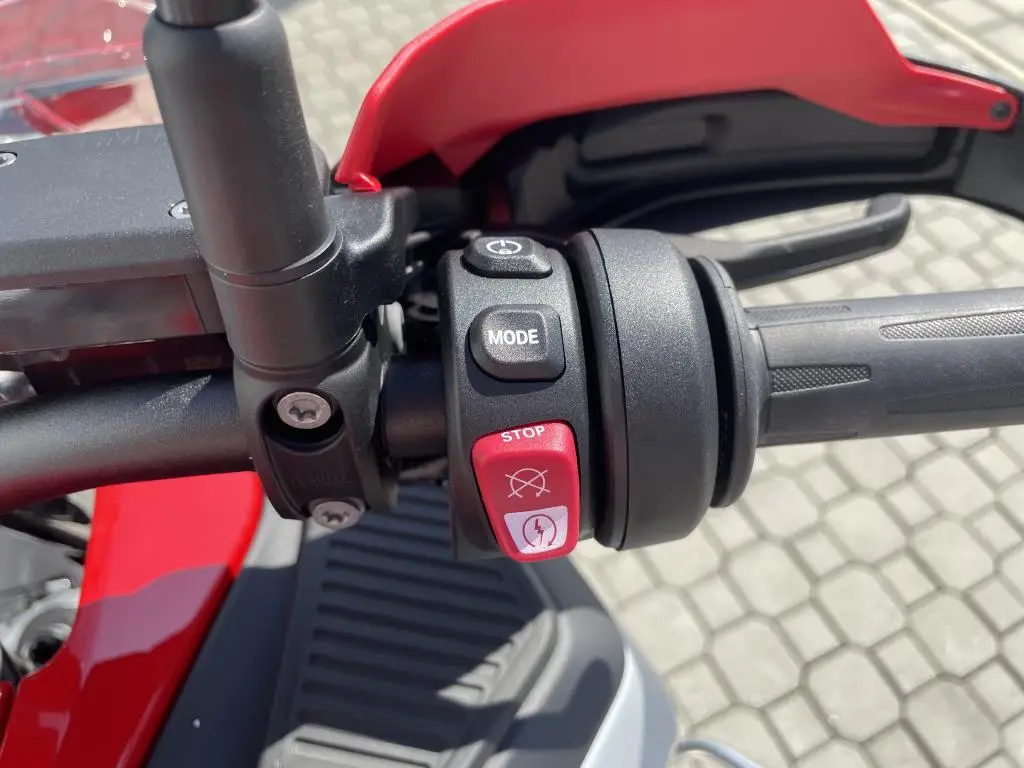BMW Motorrad R 1300 GS ADVENTURE  / 107kW
