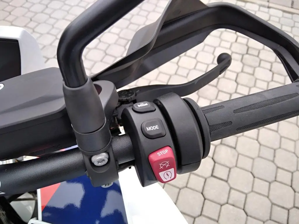 BMW Motorrad S 1000 XR  / 124kW