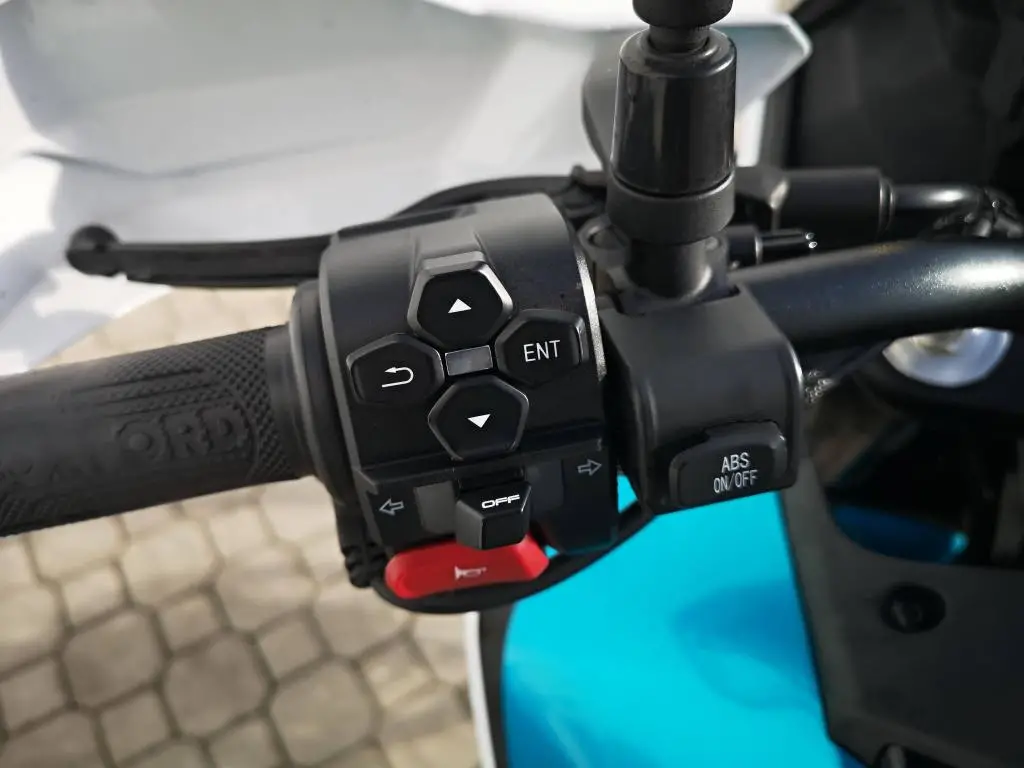 CFMOTO 450MT-R  / 32kW