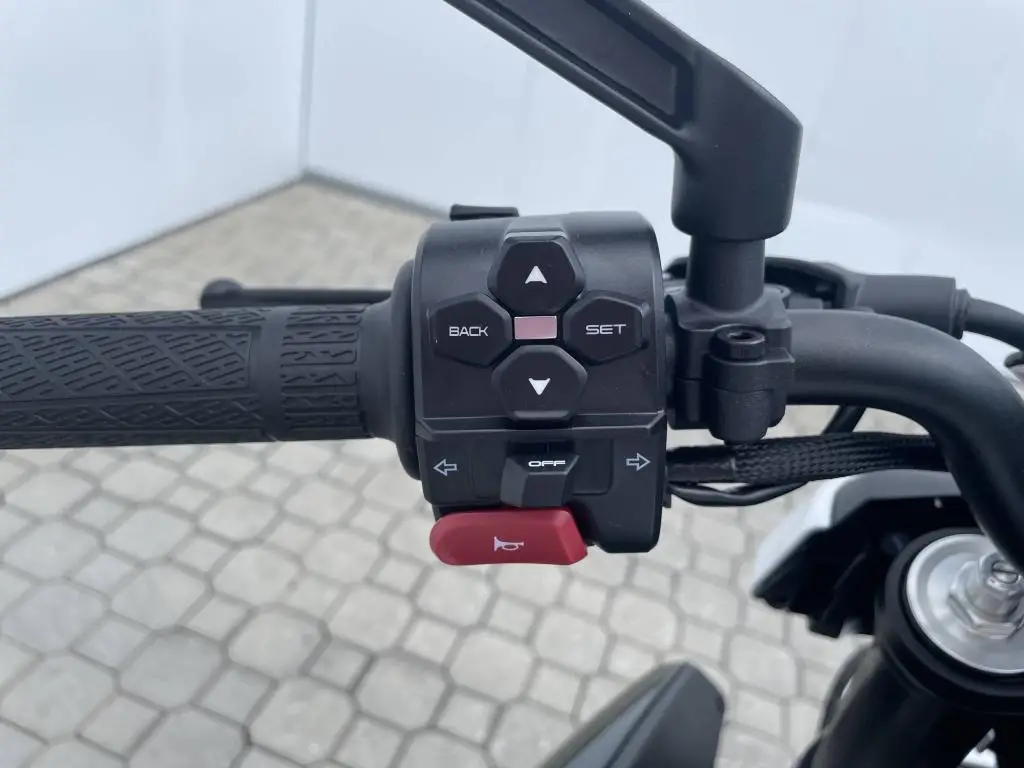 CFMOTO 675NK  / 66kW