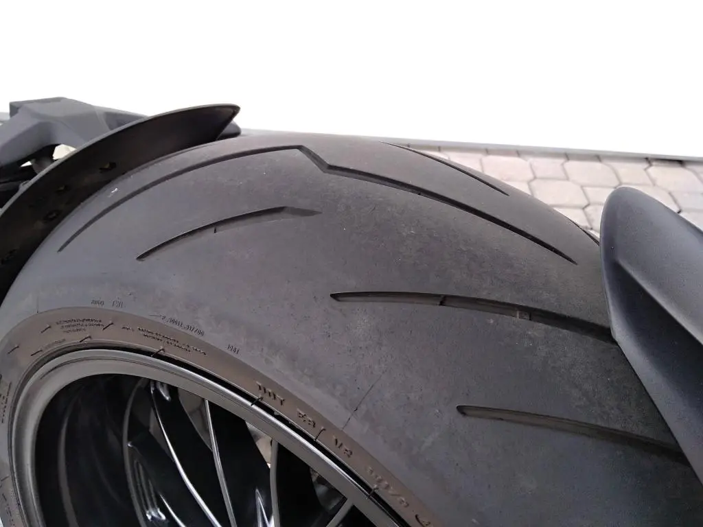 DUCATI Diavel 1260 S  / 117kW