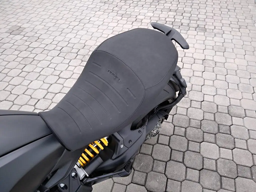 DUCATI Diavel 1260 S  / 117kW