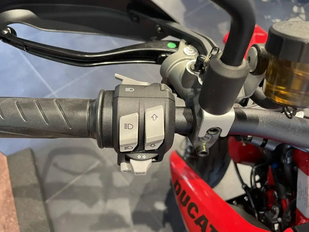 DUCATI Hypermotard 698 Mono EU5+  / 57kW