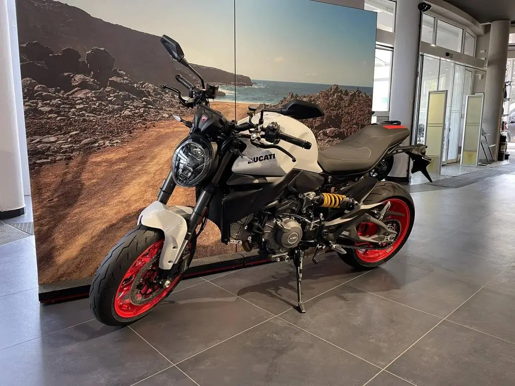 DUCATI Monster EU5+  / 82kW