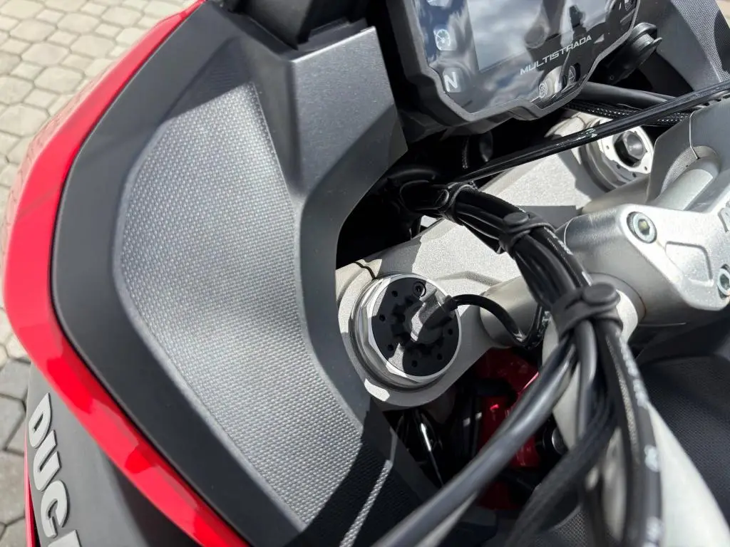 DUCATI Multistrada V2S  / 83kW