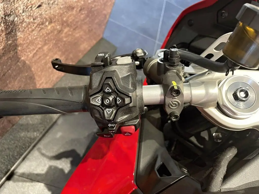 DUCATI Panigale V2  / 89kW