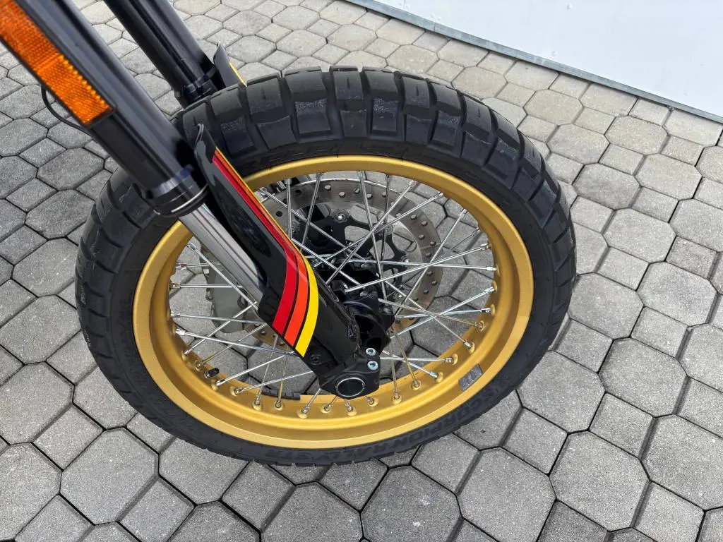 DUCATI Scrambler Cafe Racer  / 34kW