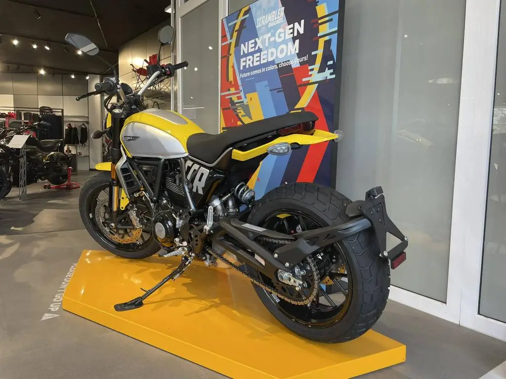 DUCATI Scrambler Icon EU5+  / 54kW