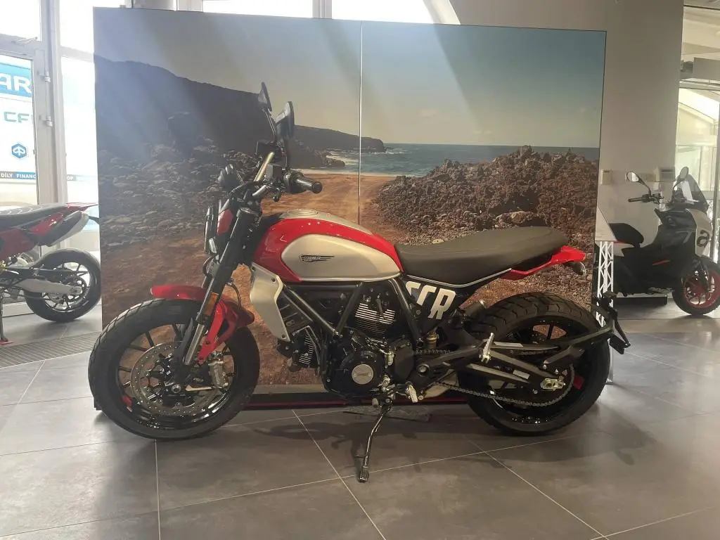 DUCATI Scrambler Icon EU5+  / 54kW